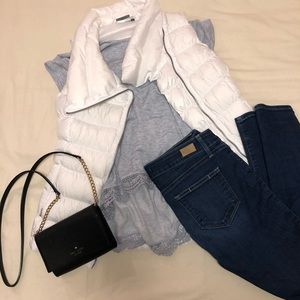 Short sleeved shirt with lace bottom